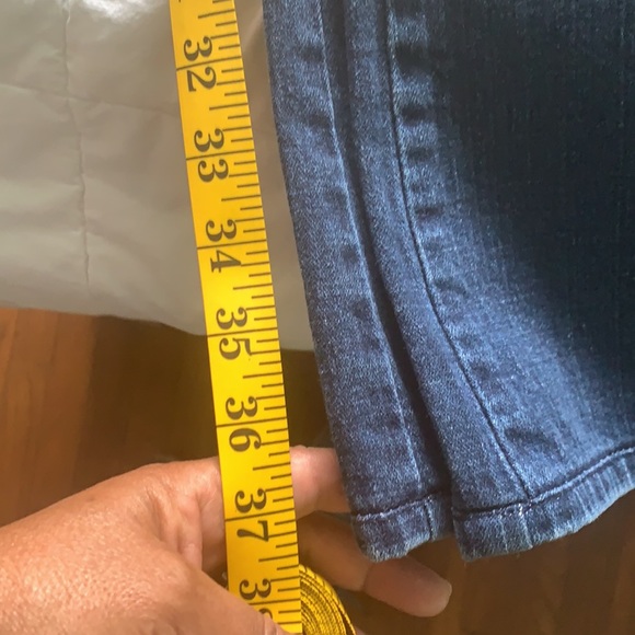 Levi’s Curvy cut 528 Jeans - Picture 9 of 11